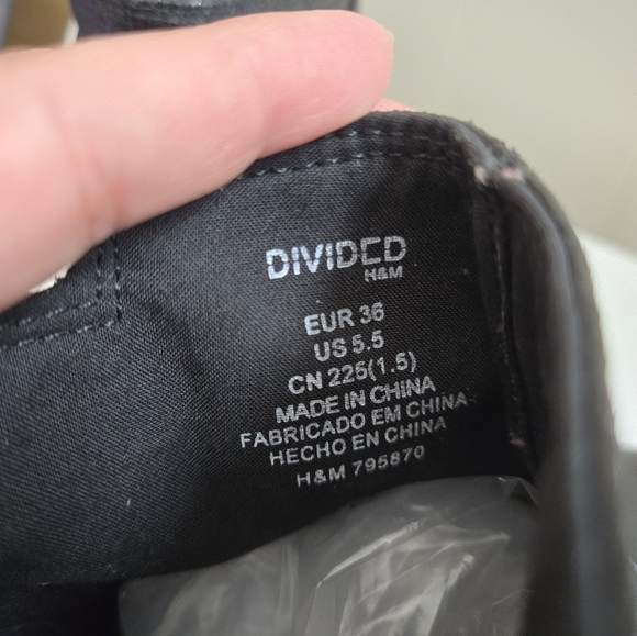 H&M Black Ankle Boots with Silver Zipper -Size 5.5 - Picture 6 of 6